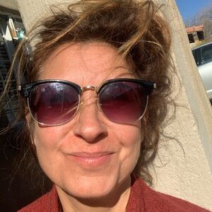 Meet your Posher, Karla